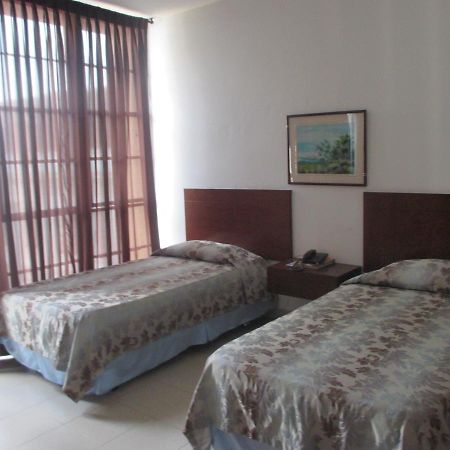 Hotel Royal Plaza Кали Экстерьер фото
